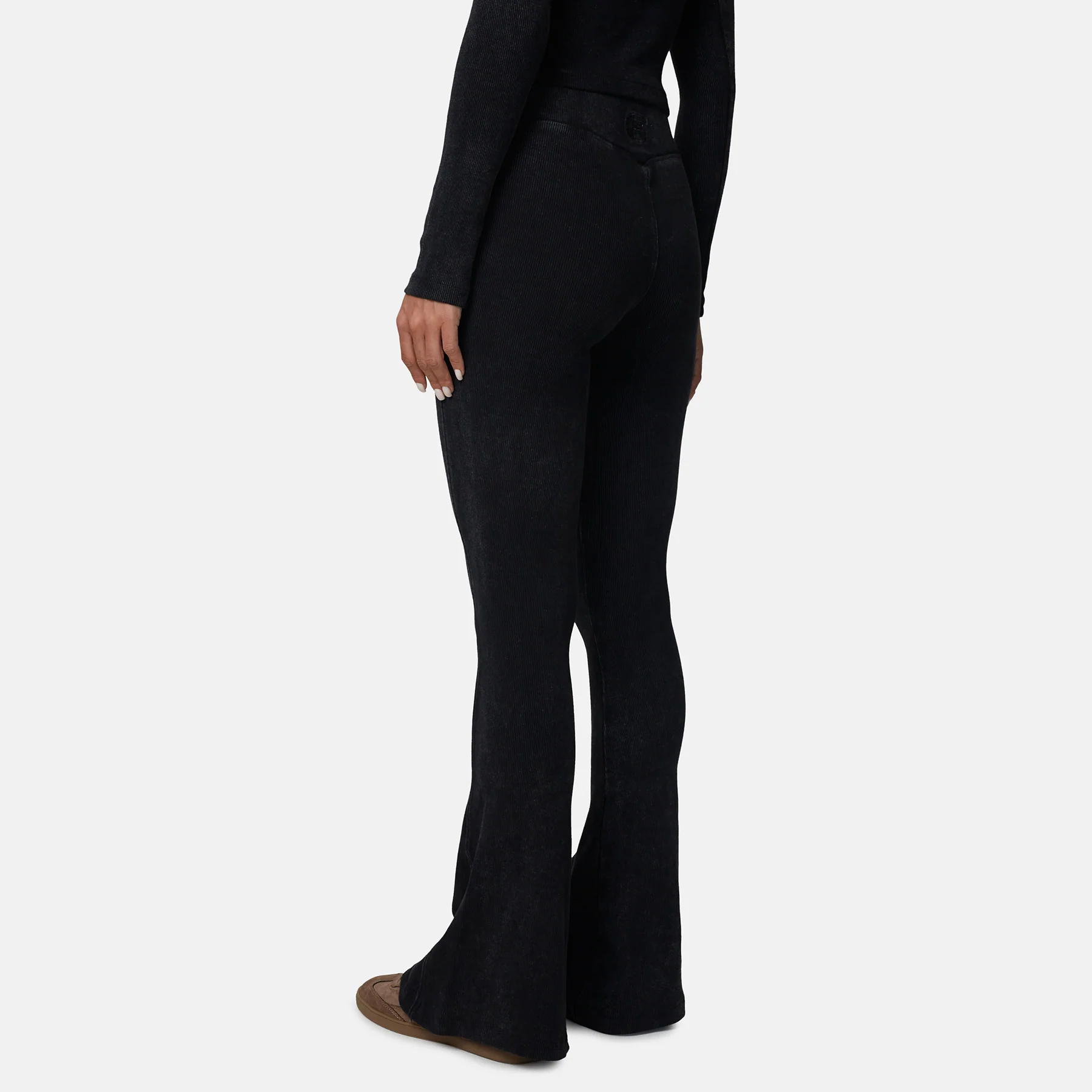 Monogram Ribbed Washed Black Leggings - Image 3