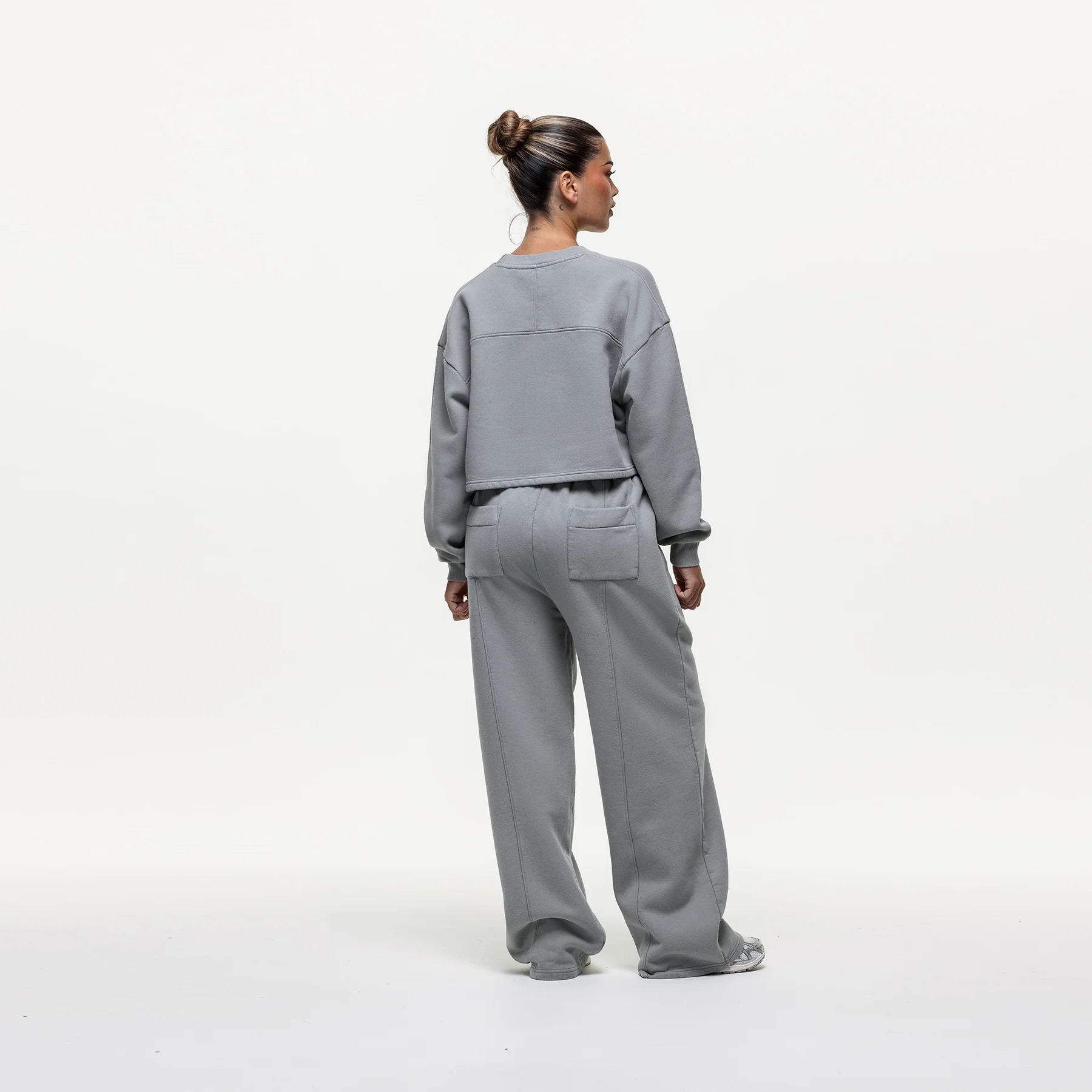 Slouch Grey Crop Sweatshirt - Image 5