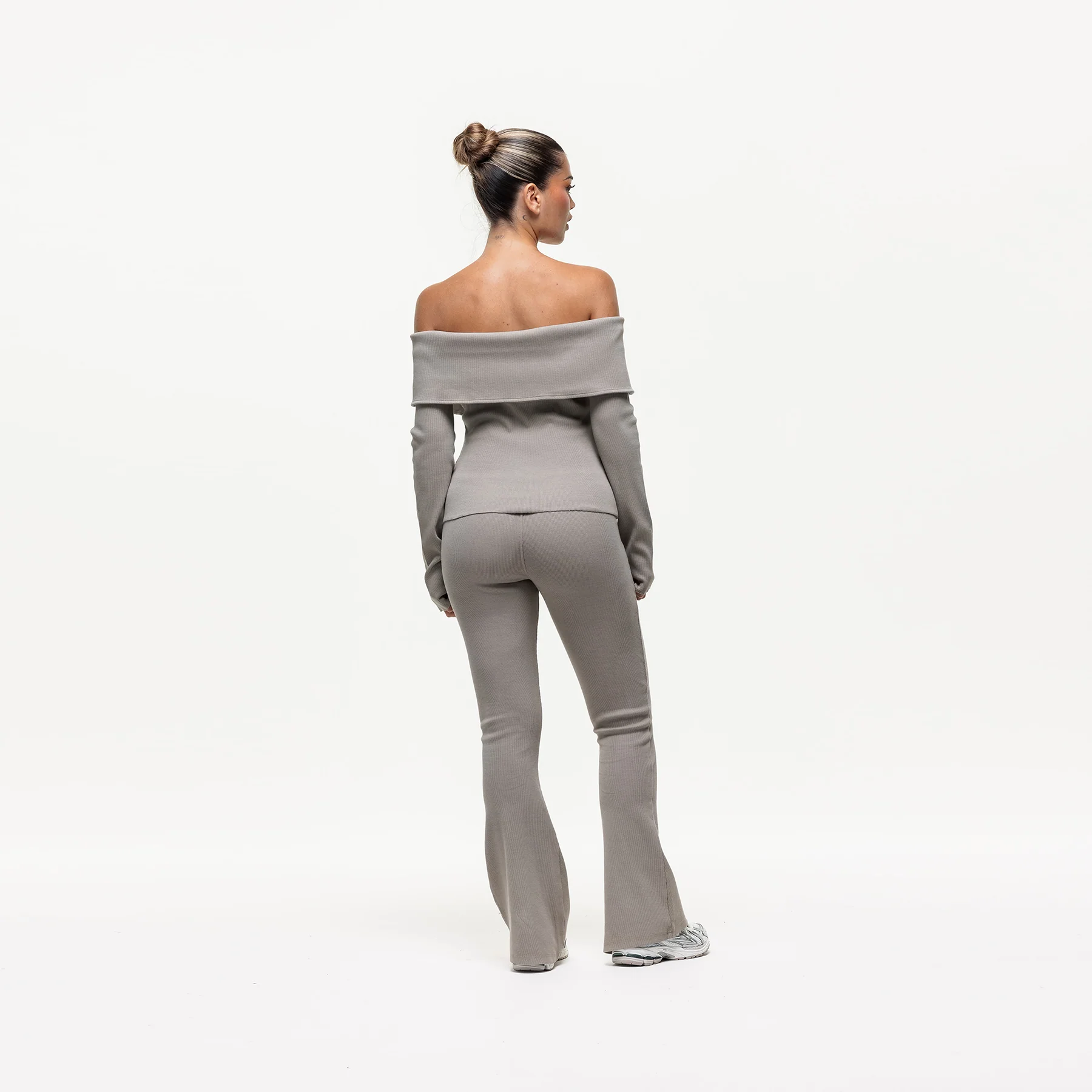 Ridge Stone Flared Legging - Image 3
