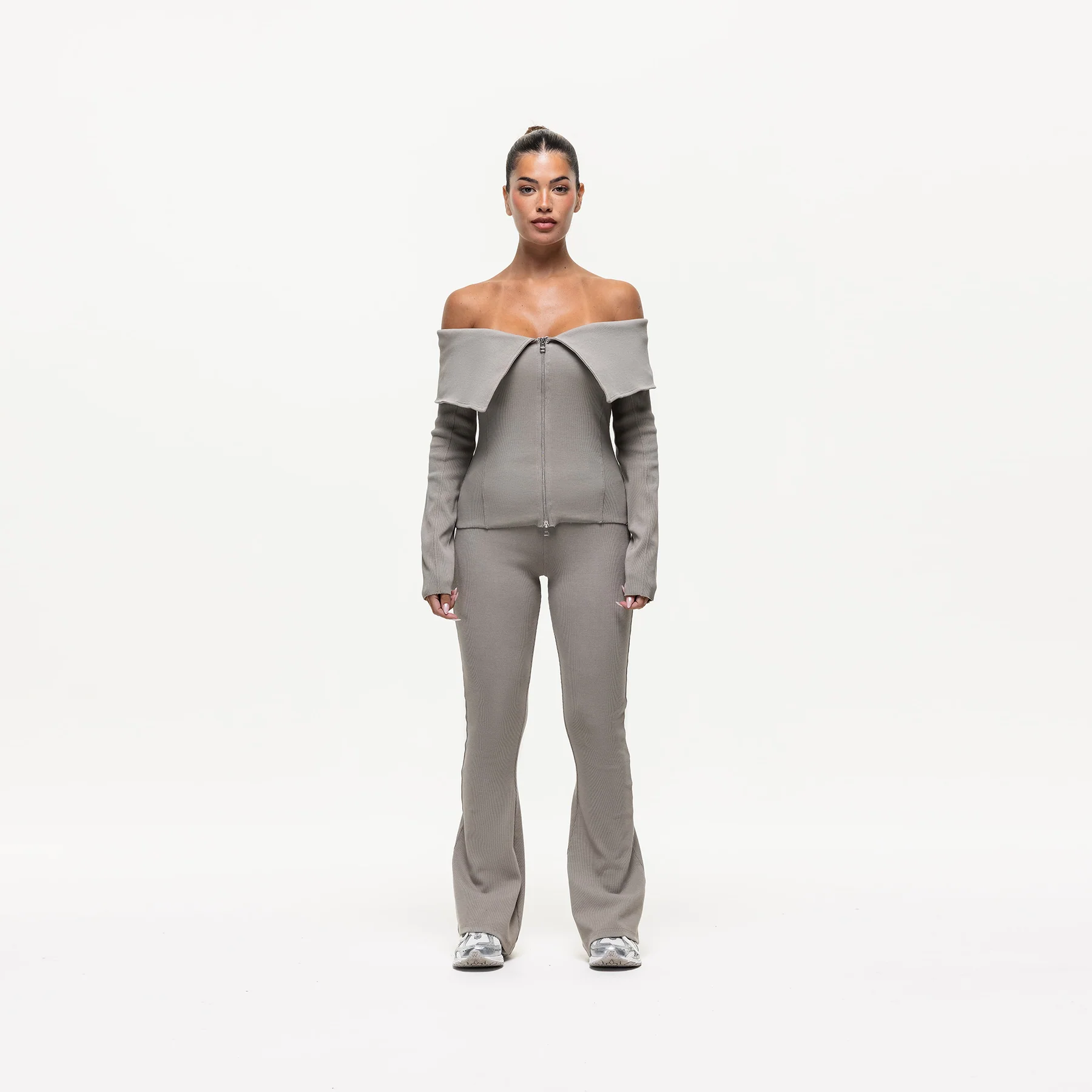 Ridge Stone Flared Legging - Image 4