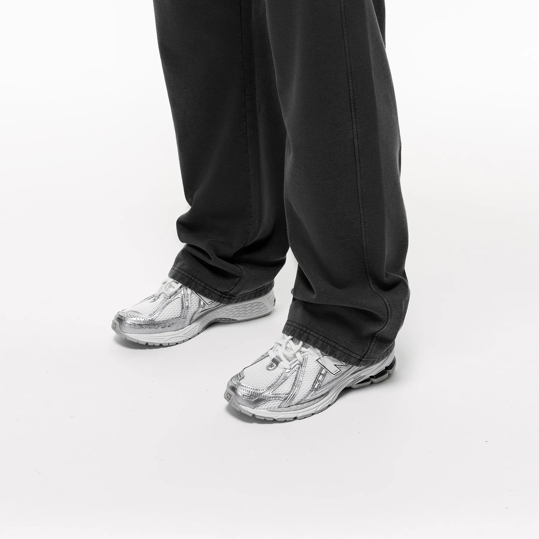Born Different Washed Sweatpants - Image 3